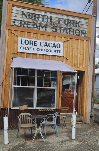 Ecuador 70% cacao - Cream, Brownie, Red Fruit - Image 4